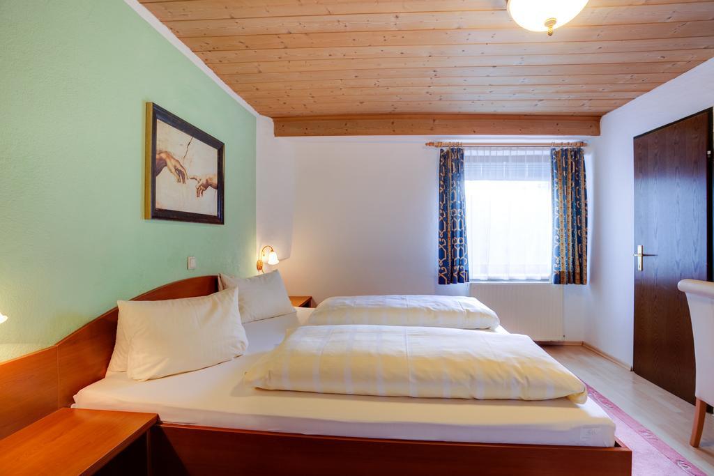 Cityhotel Schwarzer Baer Innsbruck Ruang foto