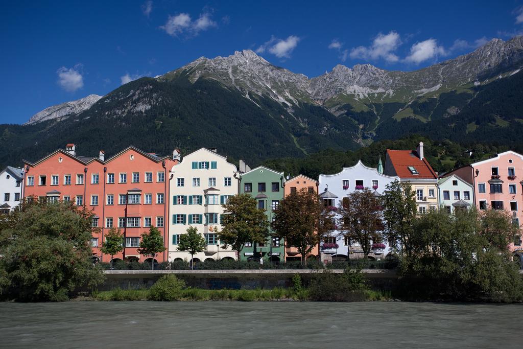 Cityhotel Schwarzer Baer Innsbruck Bagian luar foto