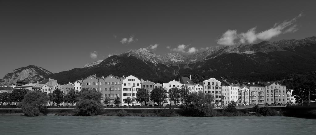 Cityhotel Schwarzer Baer Innsbruck Bagian luar foto